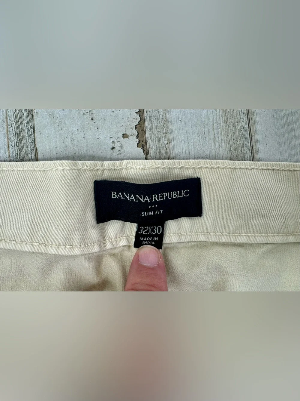 Banana Republic Slim Fit Mens Chino Cream Khaki 33x30